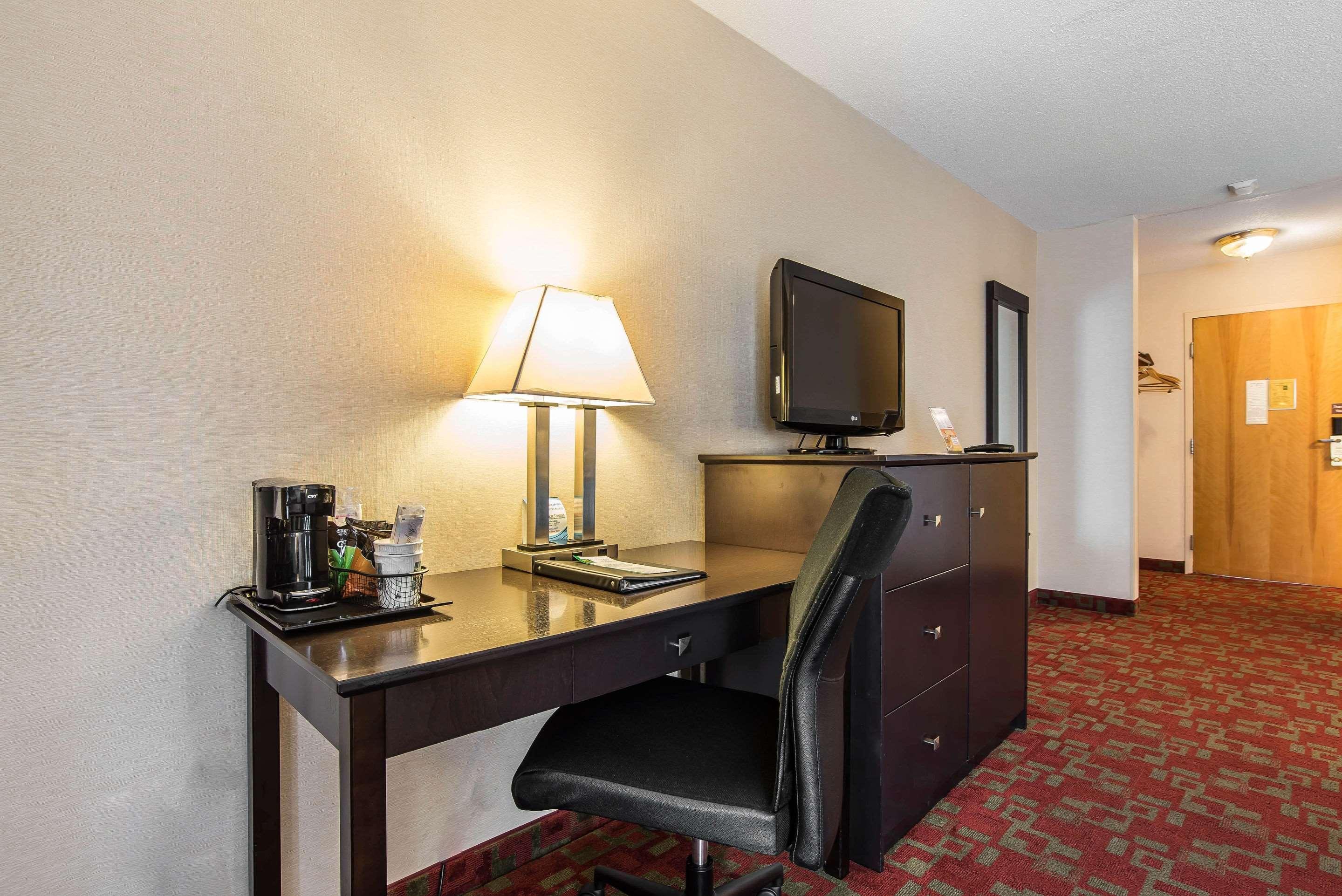 Quality Inn Shelburne - Burlington Exterior photo